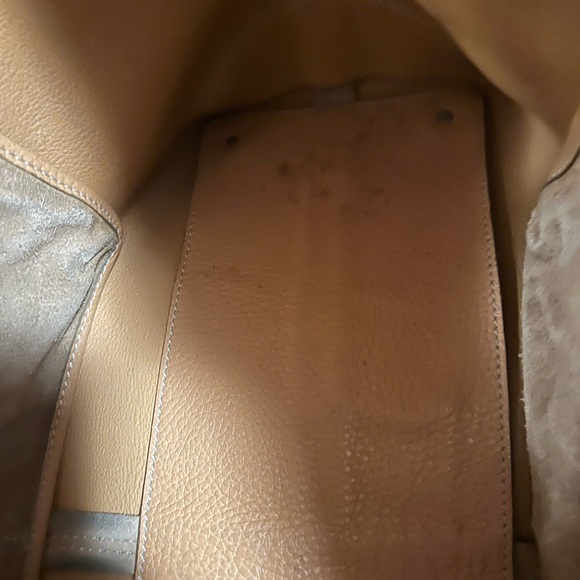 Tod’s suede large tan D tote bag. Princess Diana’s signature bag - Picture 7 of 16